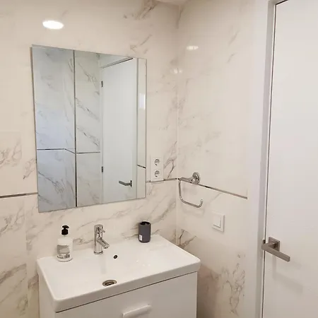 Apartment Cg3a - Nuevo Estudio, Recien Reformado, Wifi *